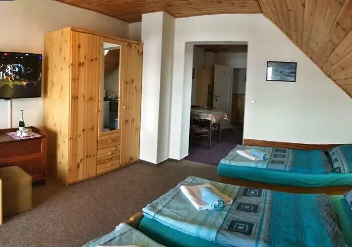 Konukevi Lipno Serafin 4*